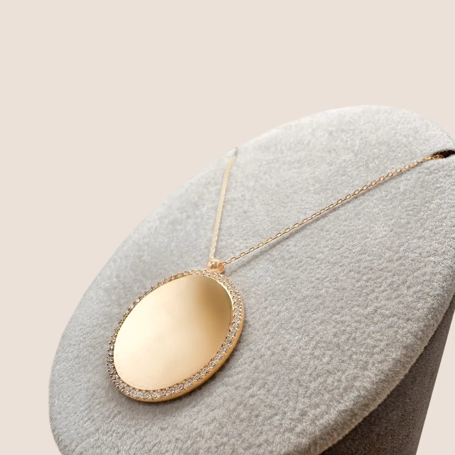 Personalisierter Gold Gravur Anhänger aus 14 Karat gelb gold- Anadolu Juweliere