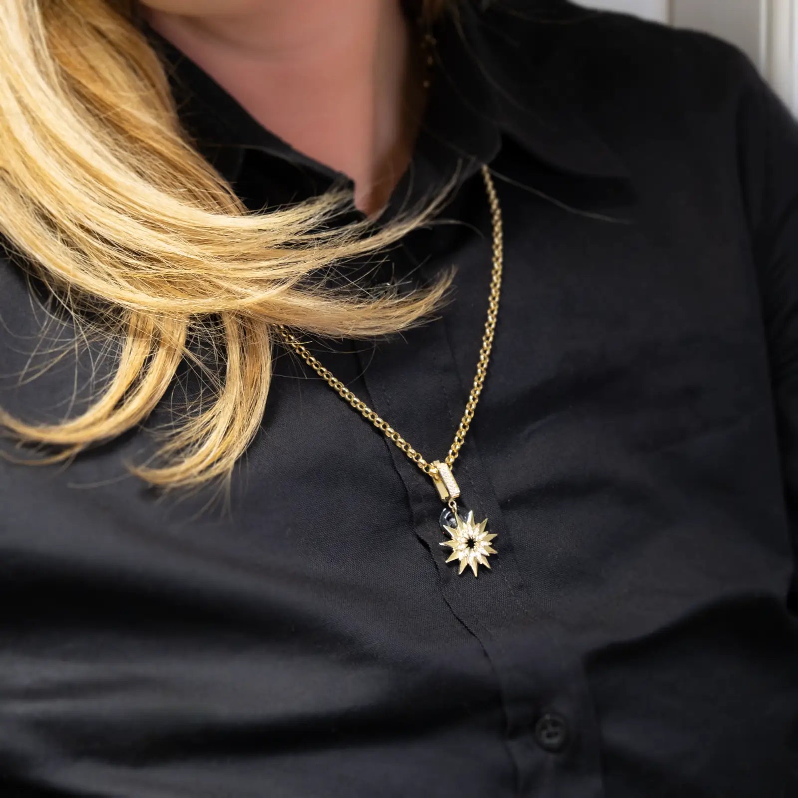 Funkelnder Stern-Anhänger aus 14K Gold mit Zirkonia | Minimalistische Eleganz
